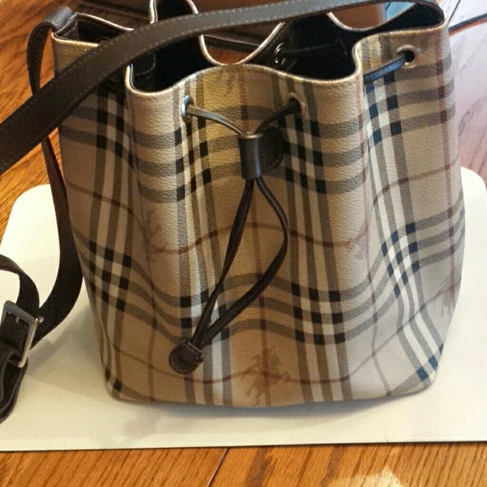 Rare vintage Burberrys bucket bag PRICE DROP!